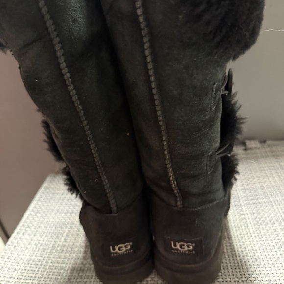 Uggs- Bailey - Picture 3 of 5